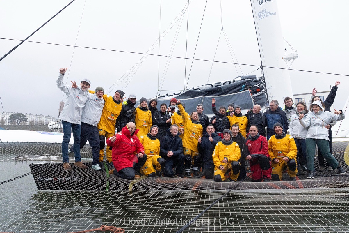 Arrivée de l’équipage féminin The Famous Project à Brest après le Trophée Jules Verne