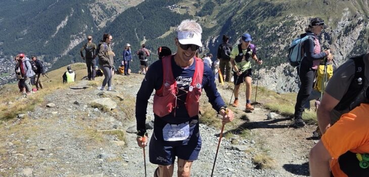 Jmi court sur les sentiers de montagne du Matterhorn Ultraks