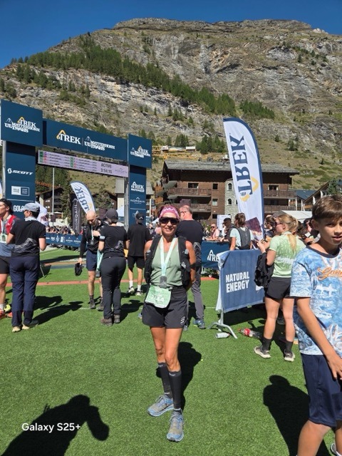 Maryline à l’arrivée de son trail dans les Alpes