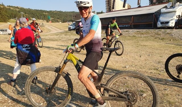 Francis Dujardin, coach WTS, avec son VTT.